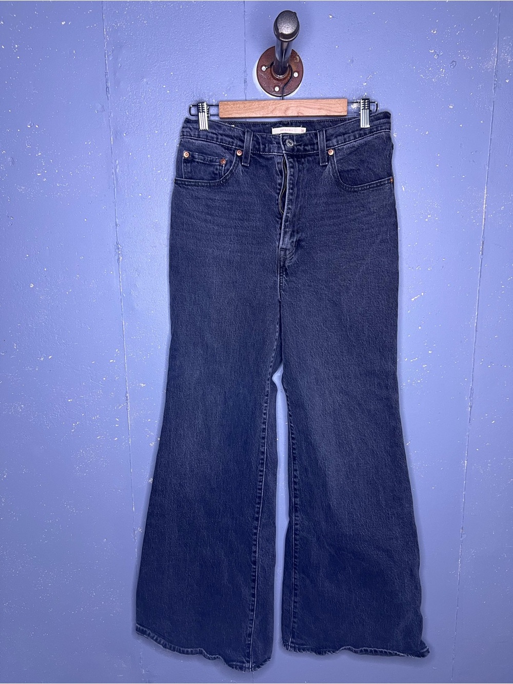 Levi’s Ribcage Bell Size 30